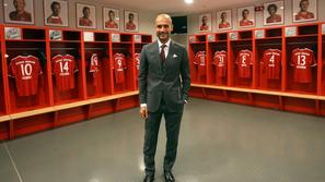 Pep Guardiola predstavitev Bayern Allianz Arena