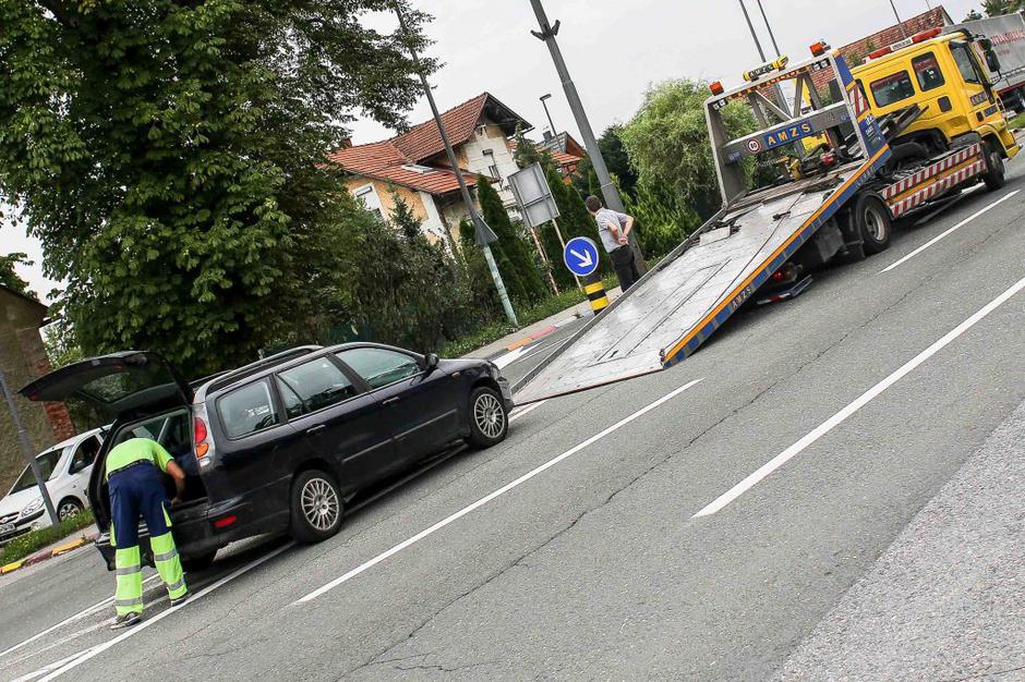 avtovleka | Avtor: Saša Despot