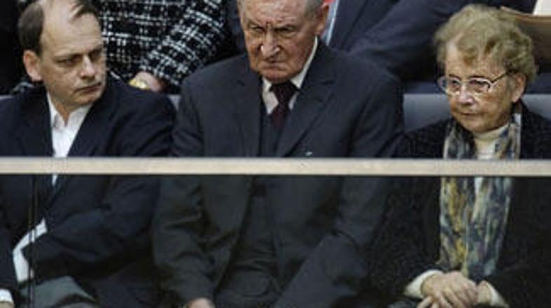 Herlind Kasner (ob sinu in možu) se kljub častitljivi starosti še vedno udeležuj