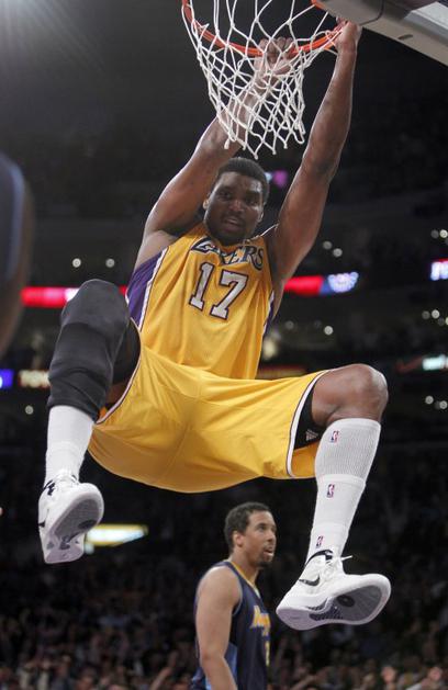 los angeles lakers bynum