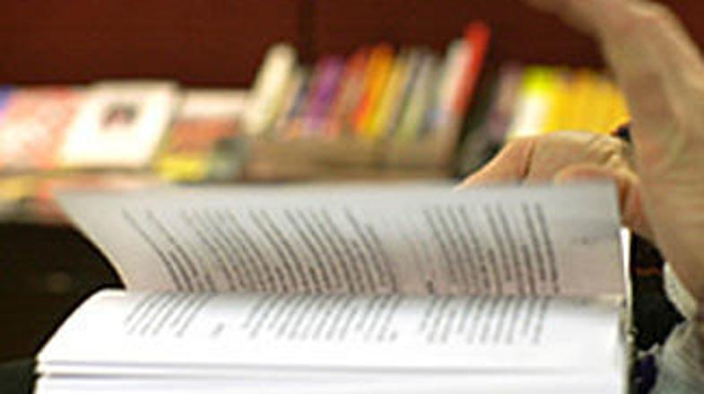 V Beogradu so predstavili knjigo o zločinih človeštva, ki si jih človeški um tež