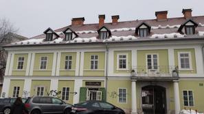Stanovanje, ki ga prodaja Stanovanjski sklad JSS MOL, Petkovškovo nabrežje 67