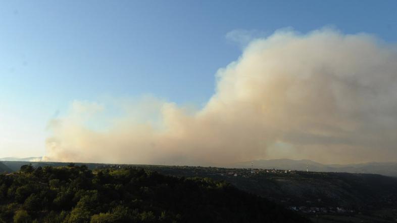 Požar v okolici Knina