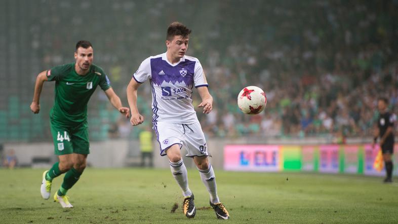 Nogometna dvoboj med NK Olimpija in NK Maribor v Stožicah.