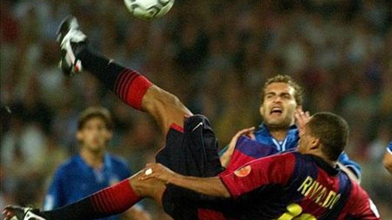 Rivaldo je tako sprožil svoje škarjice leta 2001 proti ekipi Valencie.