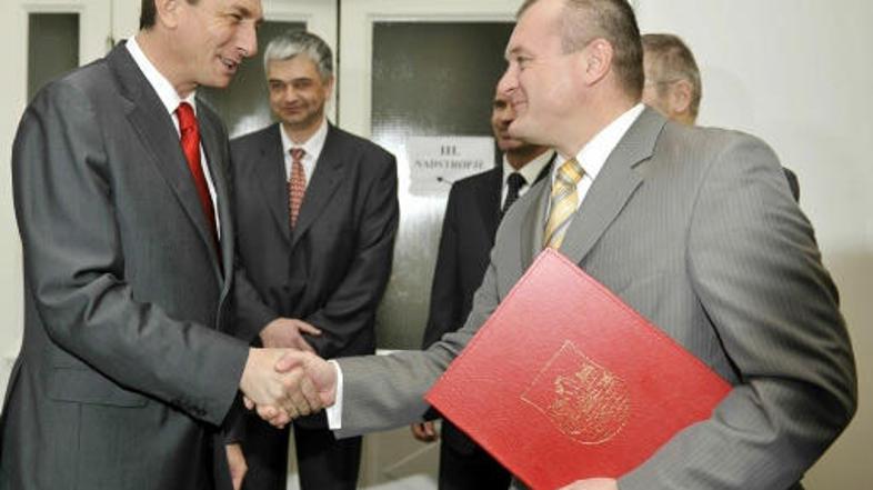 Borut Pahor si želi, da bi se pred odločitvijo o mariborski univerzijadi spet sp