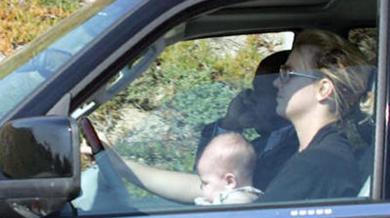 Britney se tudi za volanom obnaša izjemno neodgovorno.