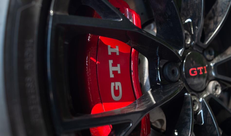 Test Volkswagen Golf GTI Edition 50: 50 let pozneje še vedno navduši