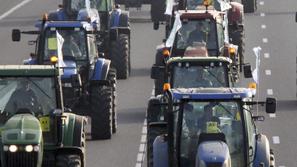 KMETJE, PROTEST, FRANCIJA, PARIZ