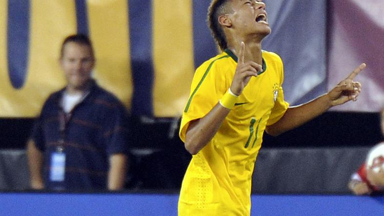Neymar je v tretjem nastopu za brazilsko izbrano vrsto zabil dva gola za zmago p