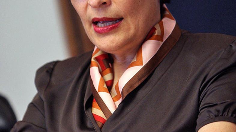 Čebašek Travnikova je ocenila, da so bile v navedenem primeru kršene tako pravic