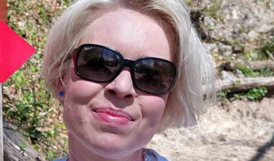 Urška Klakočar Zupančič s svojim dragim na rajskem dopustu