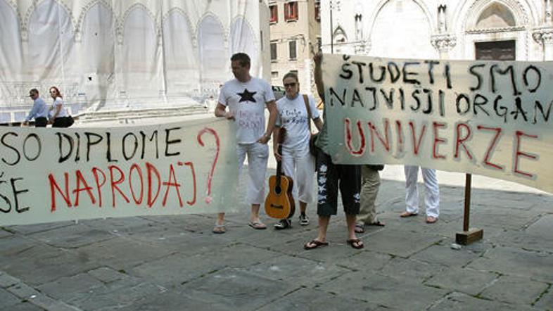 Študentje zaradi objektivne odgovornosti za vse nepravilnosti na univerzi in neu