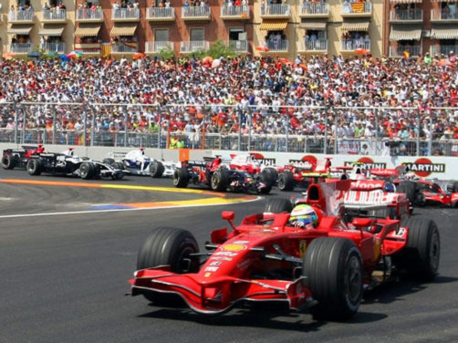 Massa je bil prvi na kvalifikacijah in prepričljivo prvi tudi na dirki.