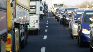 Avtoprevozniki kolona BOBO