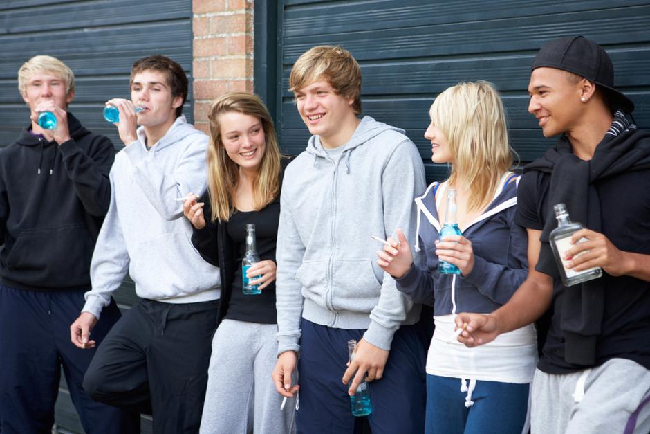 popivanje najstniki | Avtor: Shutterstock