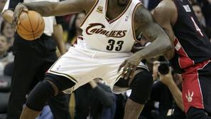 s Raptors NBA Air Canada Shaquille O`Neal Chris Bosh
