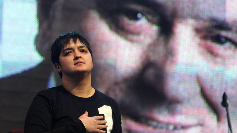 Marija naj bi se pojavljala na fotografijah, ki prikazujejo, kako skupaj z Nikol