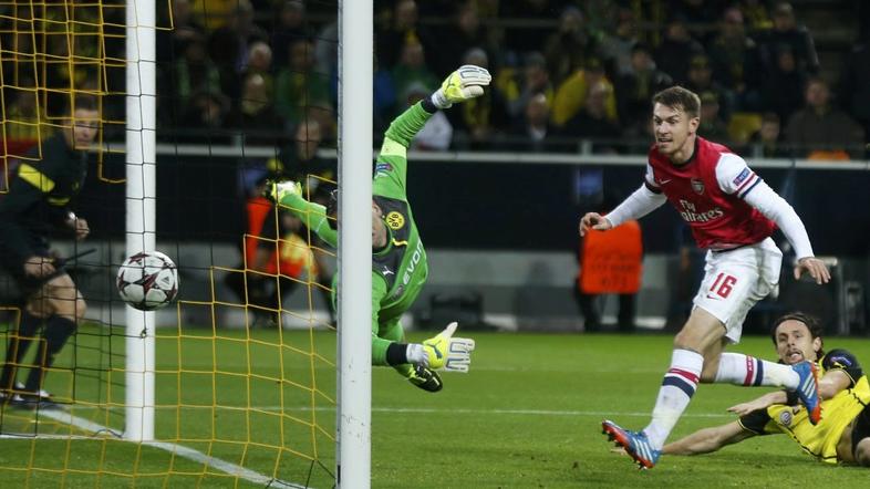 (Borussia Dortmund - Arsenal) Ramsey Subotić Weidenfeller