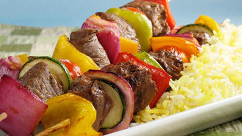 Pri tokratni pripravi nabodal mesa ne bomo marinirali, ampak  bomo pustili, da o