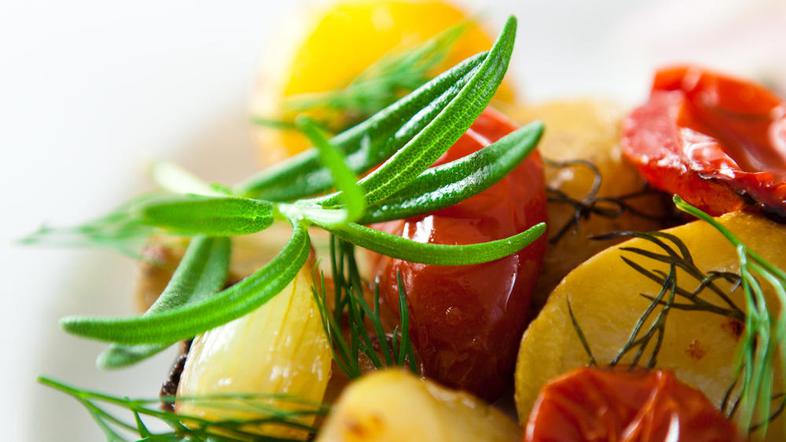 Poletje iz pečice na krožnik ... (Foto: Shutterstock)