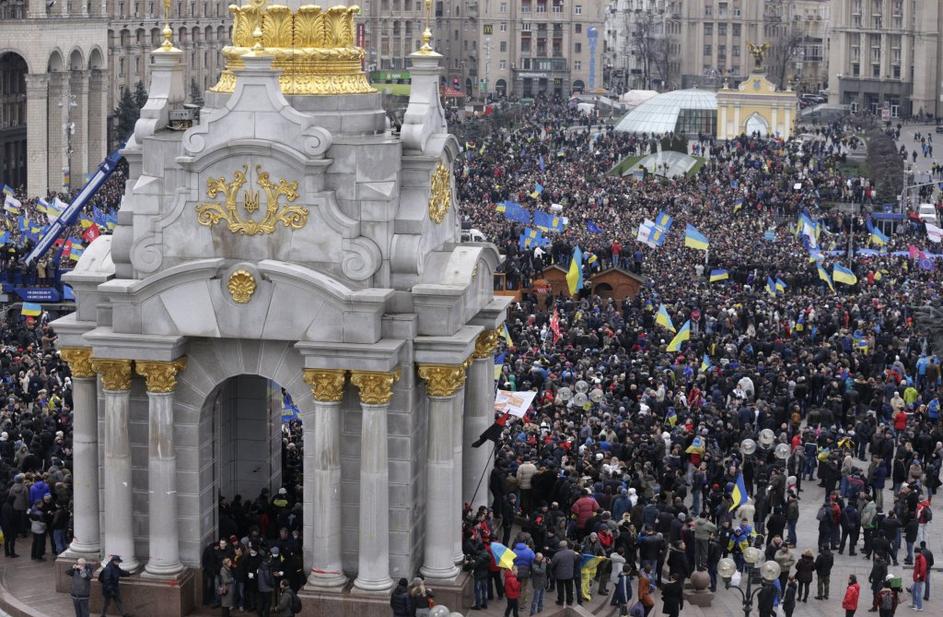 Trg neodvisnosti protivladni protesti Kijev  