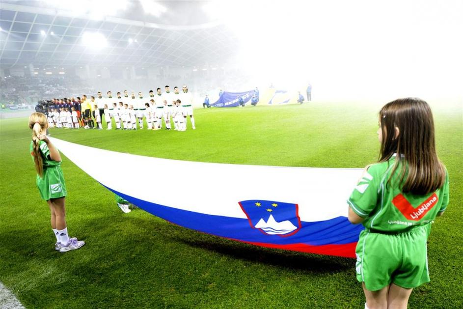 stožice zastava slovenska nogometna reprezentanca slovenija zda
