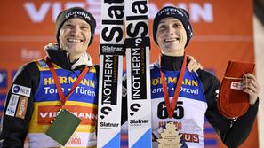 Anže Lanišek in Domen Prevc