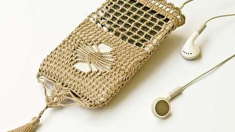 Če bi vaša babica imela iPod, bi mu morda naredila takšno oblekico. Greece Is Fo