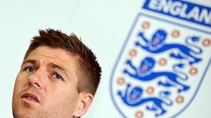 Steven Gerrard, ki za Anglijo nastopa od leta 2000, je zbral 80 nastopov v dresu