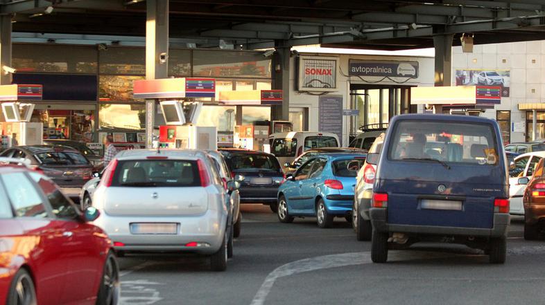 Gneča na bencinski črpalki