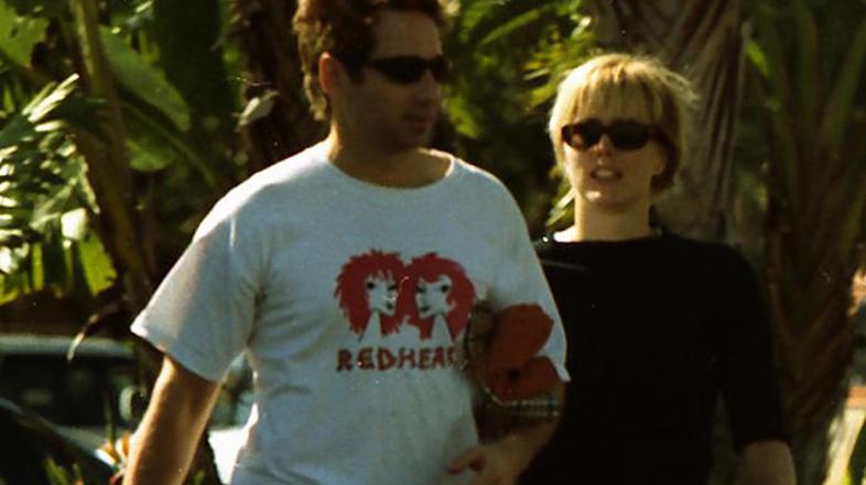 Njega naj bi premamila teniška inštruktorica, njo pa Billy Bob Thornton.