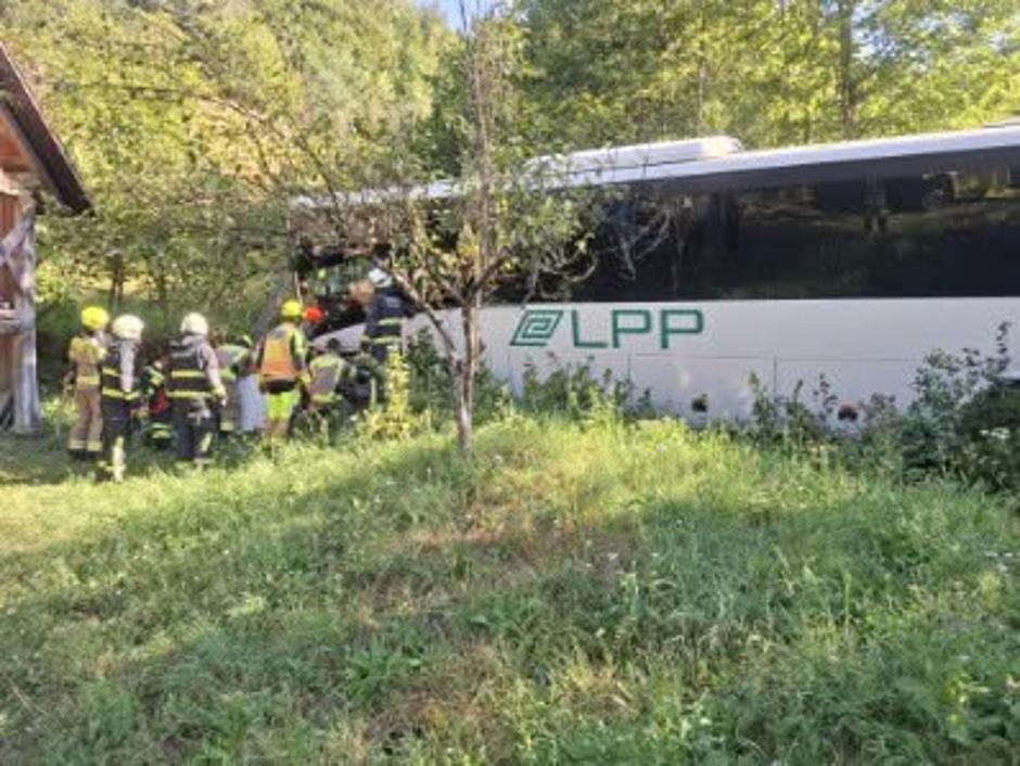 Nesreča avtobusa | Avtor: PGD Dvor pri Polhovem Gradcu