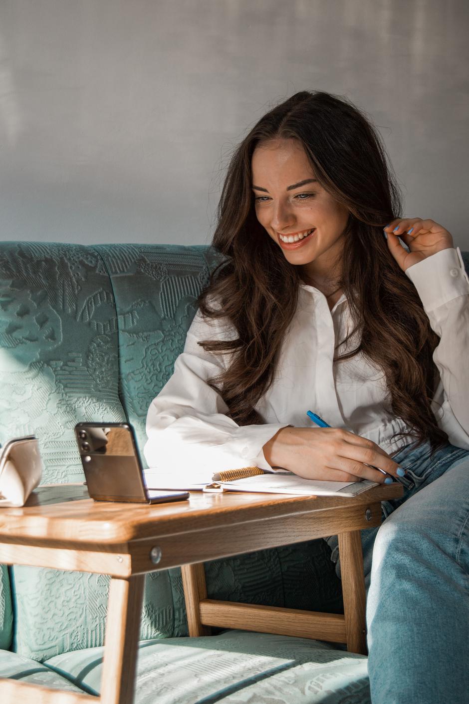 Samsung galaxy z flip3 5g - klara jazbec | Avtor: Samsung