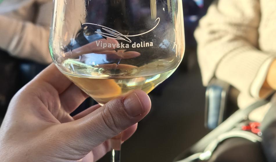 Vlak, na katerem čas teče počasneje, pa se nihče ne pritožuje