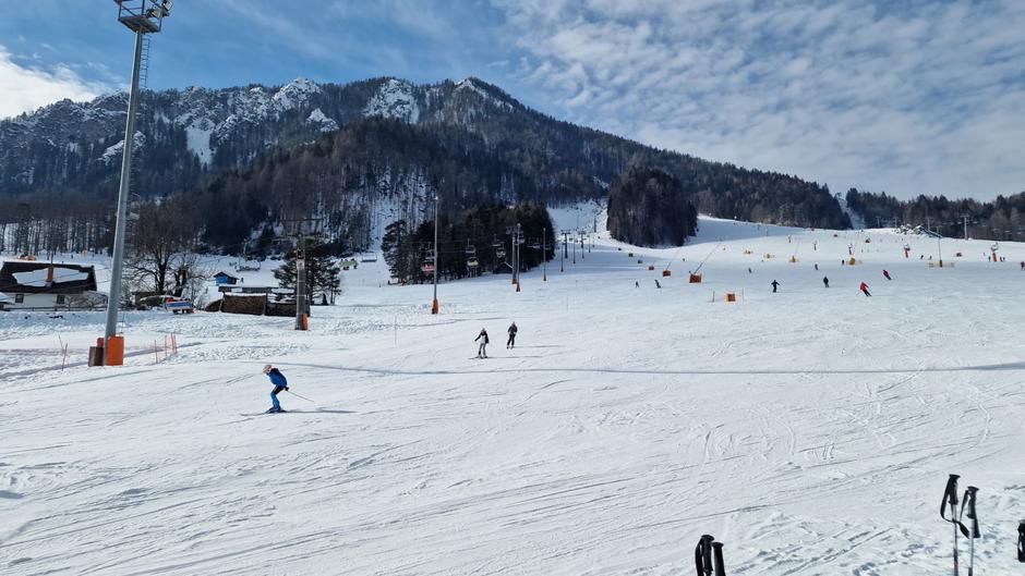 Smučanje, Kranjska Gora, turizem, sneg, rekreacija, zima | Avtor: M. Ha.