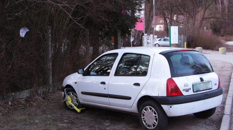 Nepravilno parkiranje 