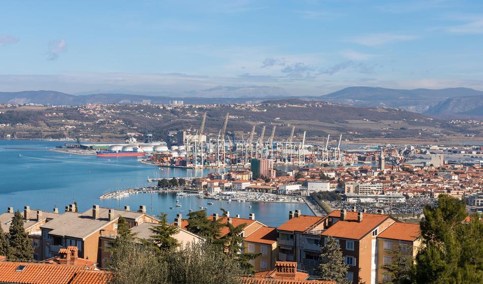 Grozljivo: Zgodilo se je pri nas! Mladoletnika sta oškodovala za 6500 evrov