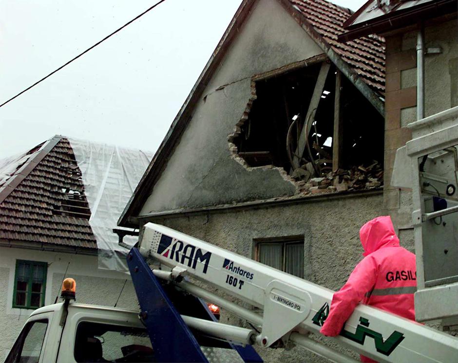 Potres v Zgornjem posočju leta 1998 | Avtor: Epa