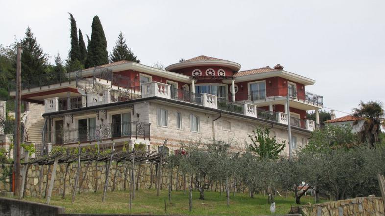 Vila Rajka Hrvatiča