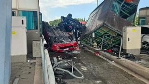 Huda nesreča na cestninski postaji v Italiji