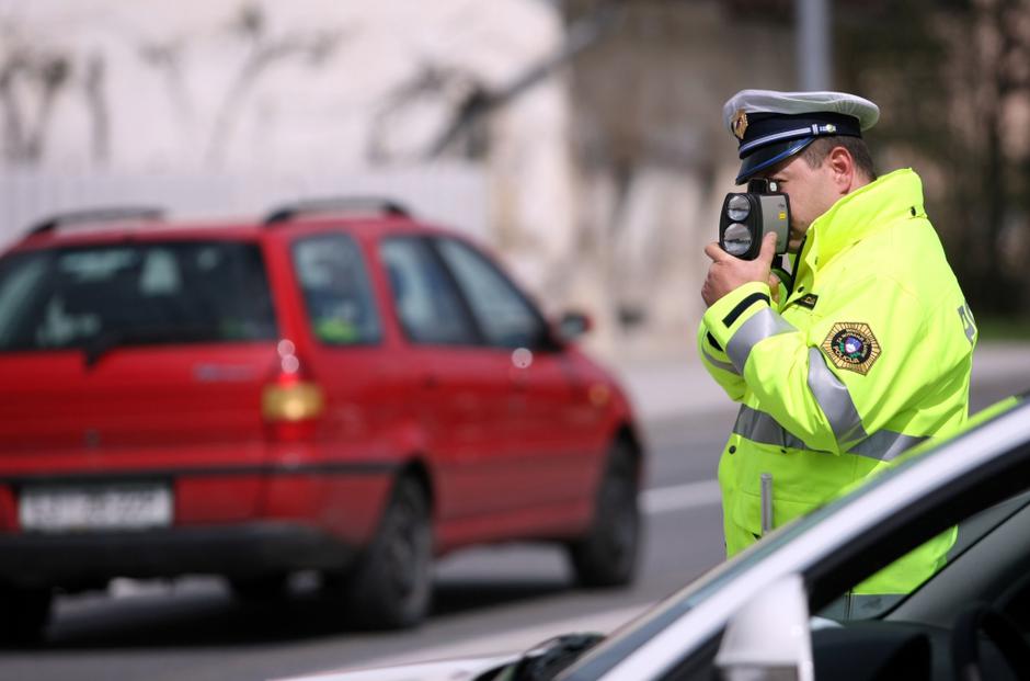 Merjenje hitrosti | Avtor: Saša Despot