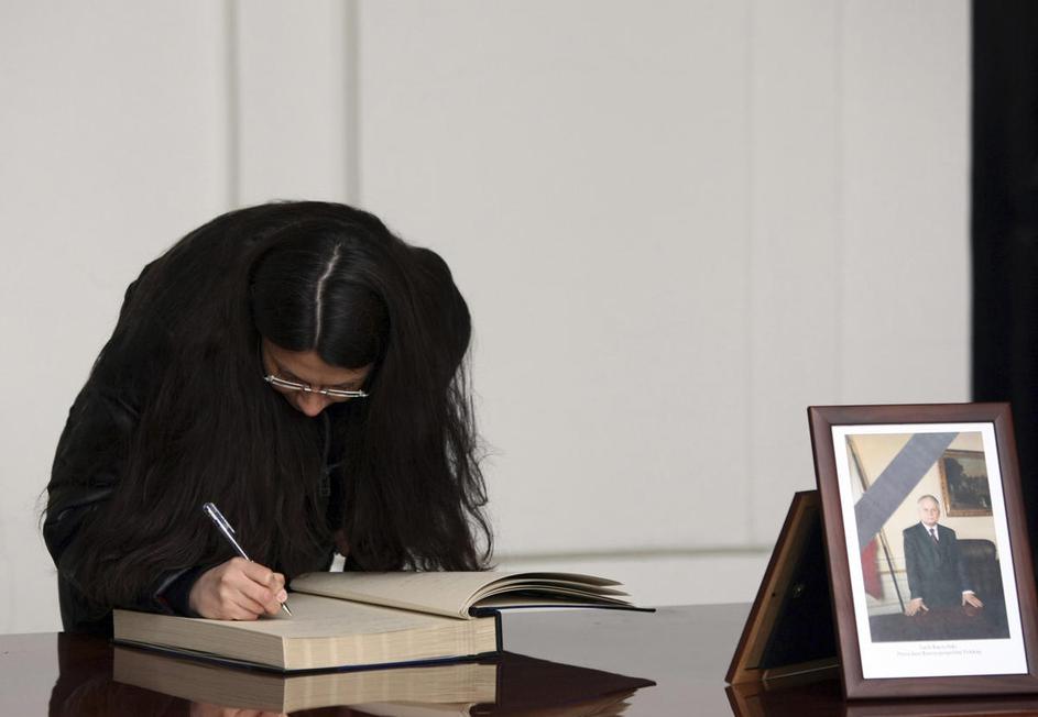 Kaczynski, sožalje, sveče, žalovanje, Varšava