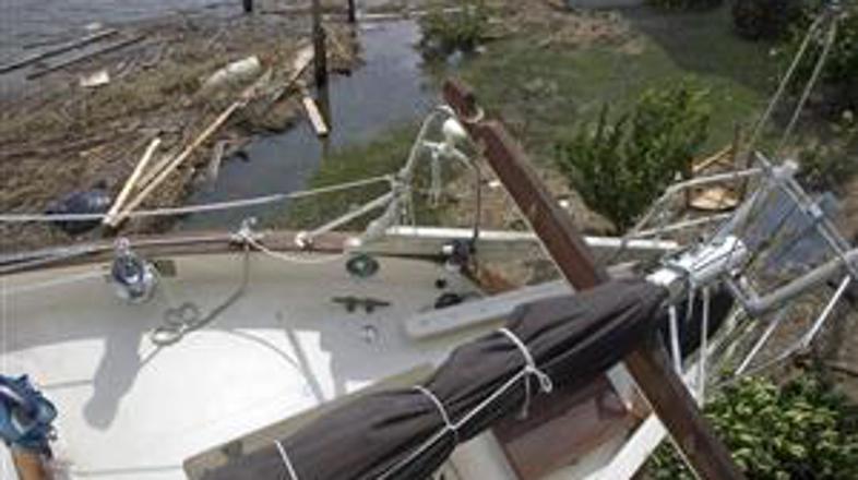 Zaradi Gustava je umrlo osem ljudi, nastala pa je ogromna gmotna škoda.