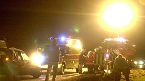 Ponoči je zaradi trka v odbojno ograjo umrl na kraju dogodka.