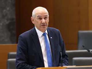 Janez Janša v DZ