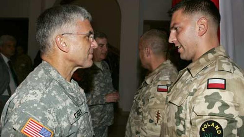 900 poljskih vojakov prihodnje leto zapušča ameriške kolege v Iraku.