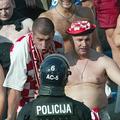 Hrvaški navijači v "pogovoru" s slovenskim policistom