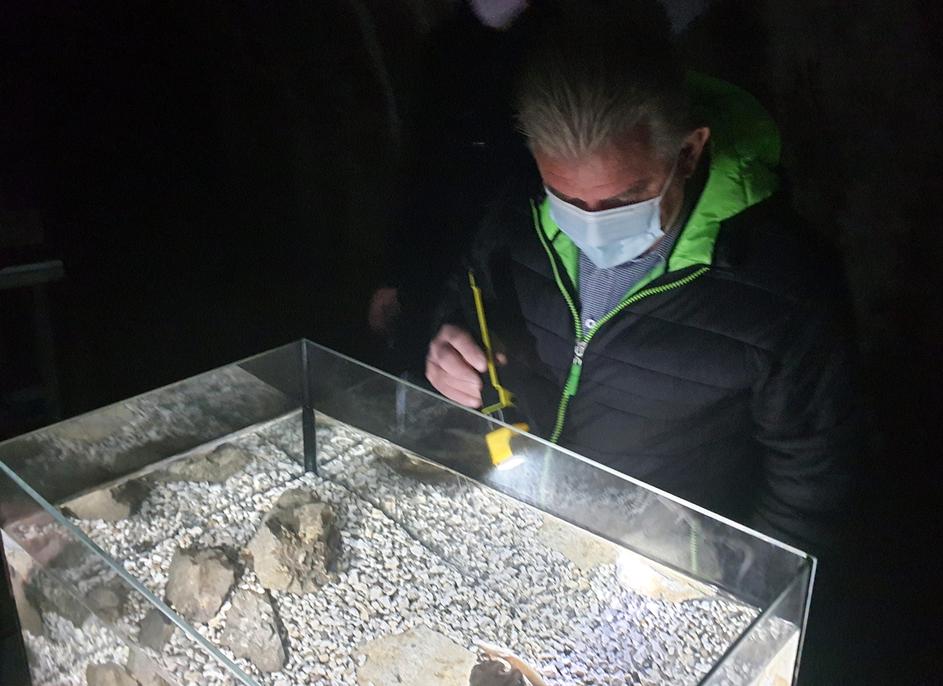 jamski laboratorij Tular Kranj, obisk minister Vizjak, človeška ribica