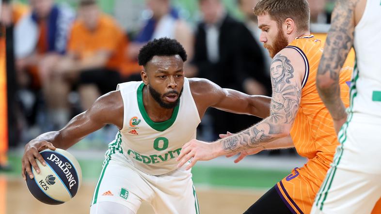 Helios Suns : Cedevita Olimpija